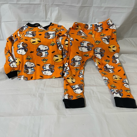 Peanuts Other - Peanuts Halloween themed boy’s pajama set NWOT size 5T